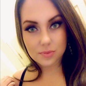 Meet your Posher, Carlee